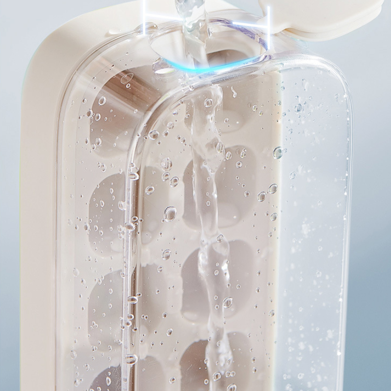 Magic Ice Cube Maker SIMPLY ICE MAKING